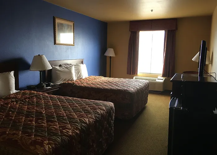 Econo Lodge Inn & Suites