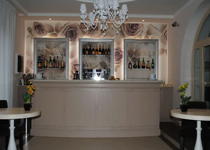 Hotel Fini