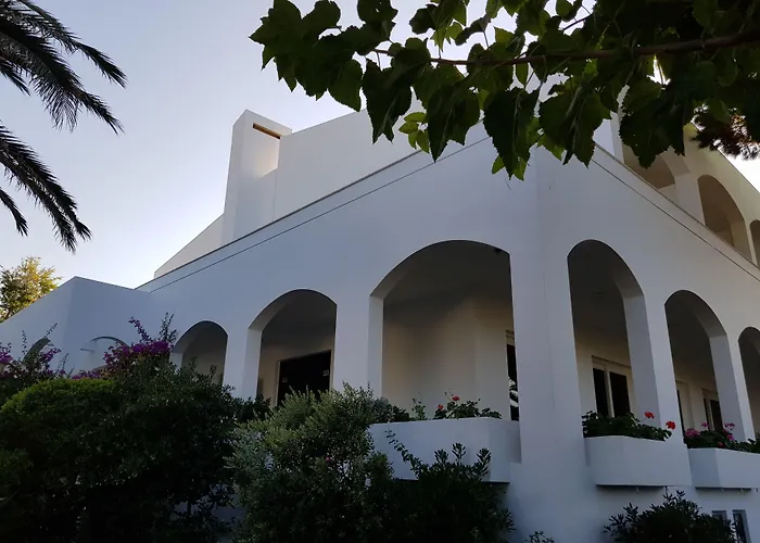 Mantenia Hotel