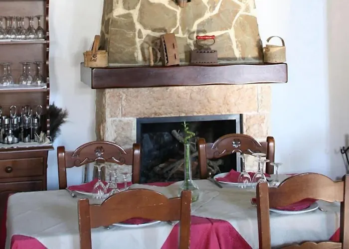 Tugasa Hotel Y Apartamentos Rurales La Posada