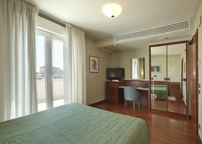 Palace Hotel Civitanova - Stazione, Centro Citta E Mare