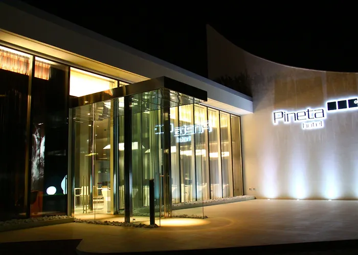 Pineta Eco Hotel - Private Parking