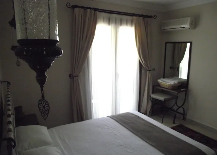 Dardanos Hotel