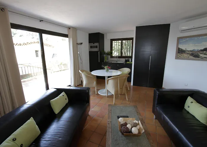 Les Jardins De Cassis - Parking Gratuit & Piscine Chauffee