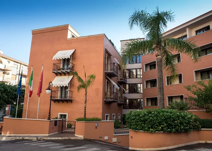 Artemis Hotel
