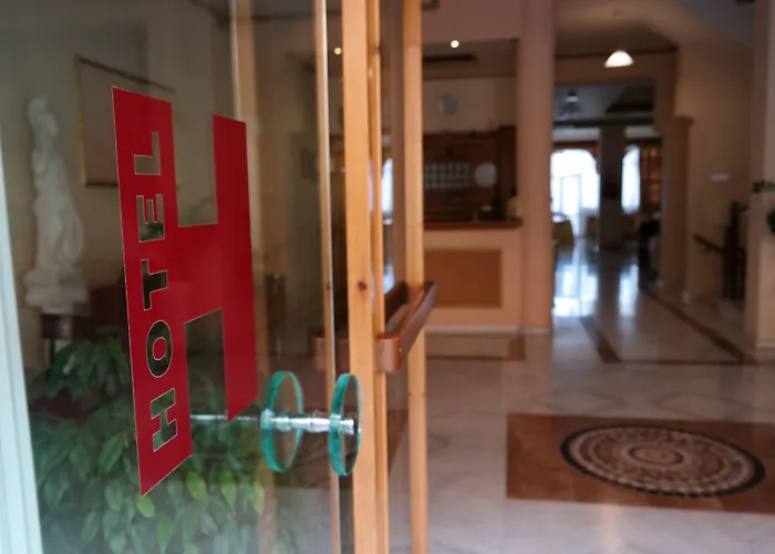 Alexiou Hotel