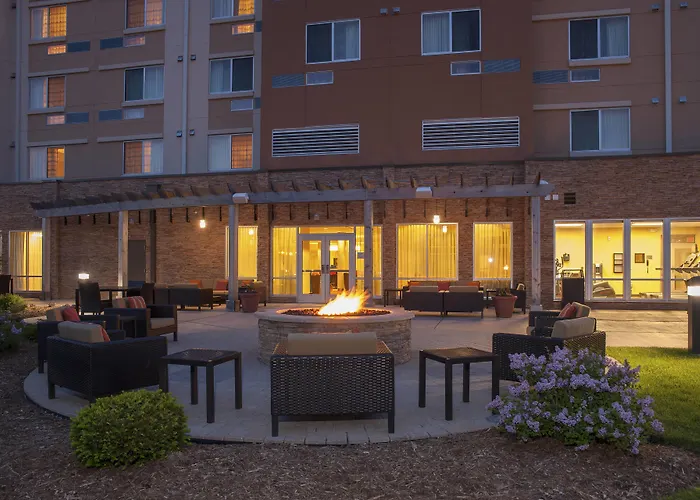 Courtyard Milwaukee Airport