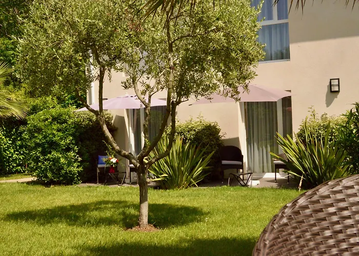 Hôtel Villa Sophia - ADULTS ONLY JULY AND AUGUST