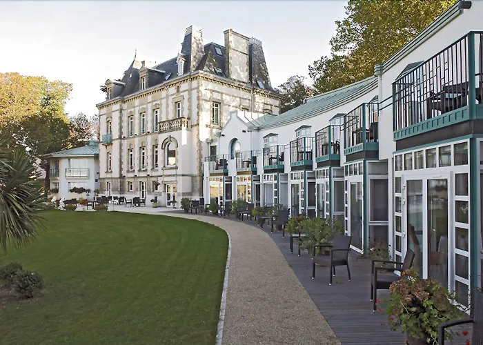 Clos de Vallombreuse, The Originals Relais