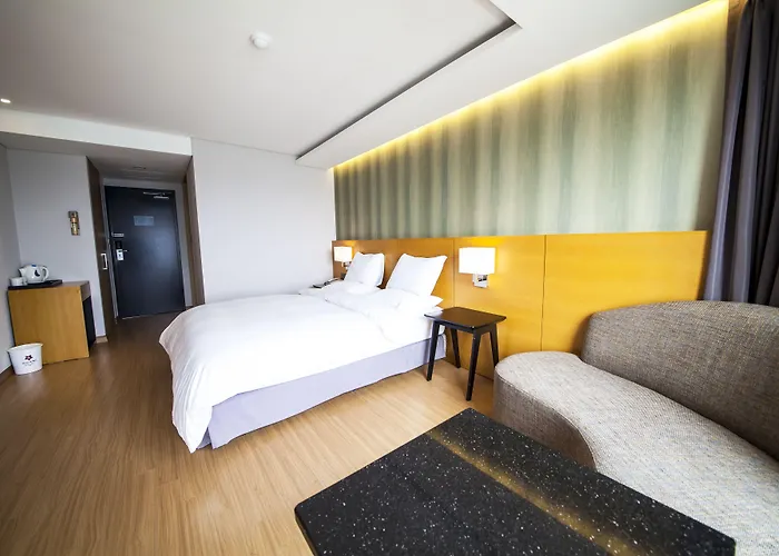 Asia Lakeside Hotel