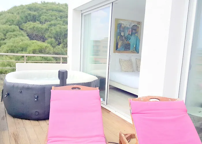 Hotel Sable Et Soleil - Port, Plage&Jacuzzi privé