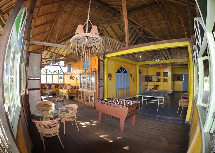 Azuluna Ecolodge