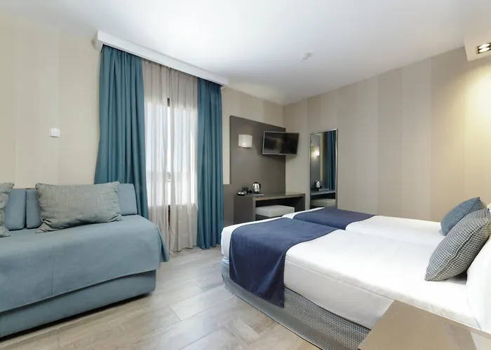 Hotel Reina Cristina
