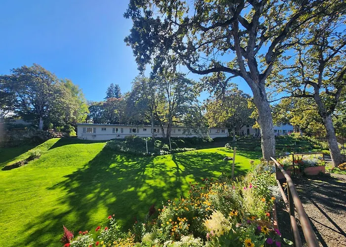 Westcliff Lodge