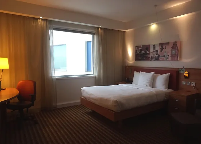 Hampton By Hilton Luton Airport