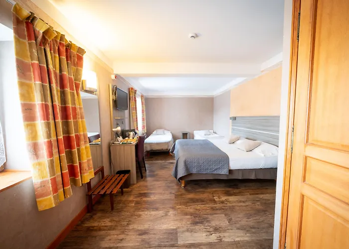 Logis Hotel Au Relais Nivernais