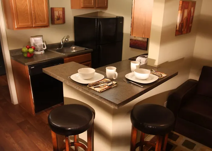 Eagle'S Den Suites Carrizo Springs A Travelodge By Wyndham