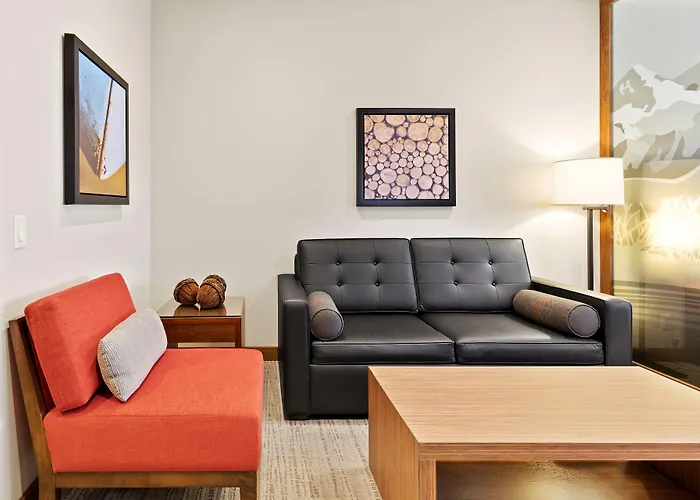 Mountain View Inn & Suites