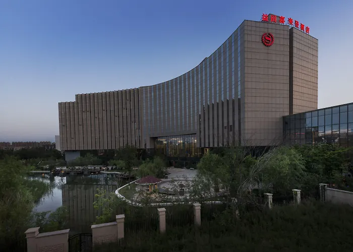 Sheraton Changchun Jingyuetan Hotel