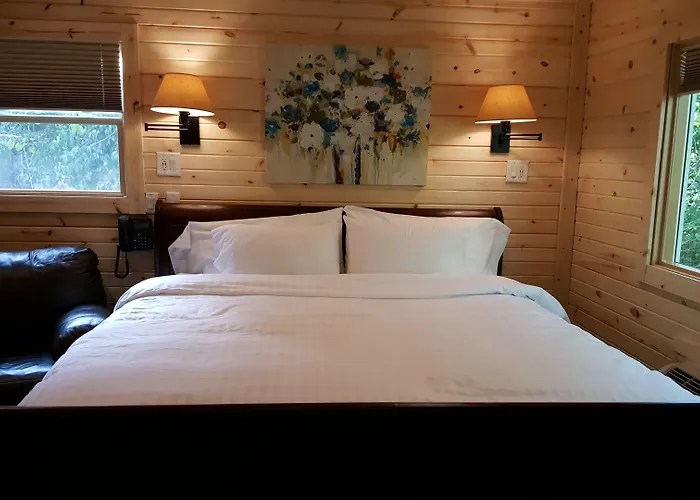 Brook Pointe Resort