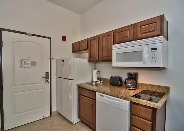 Comfort Inn & Suites Barnesville - Frackville