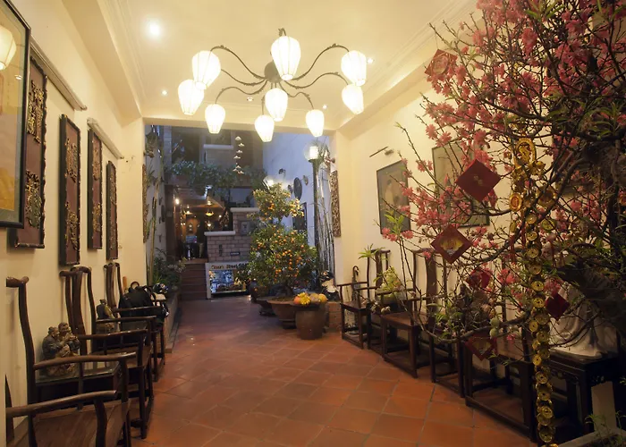 Classic Street Hotel
