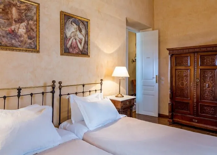 Nafsimedon Hotel