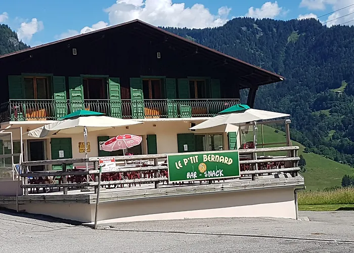 Hôtel Les Bernards