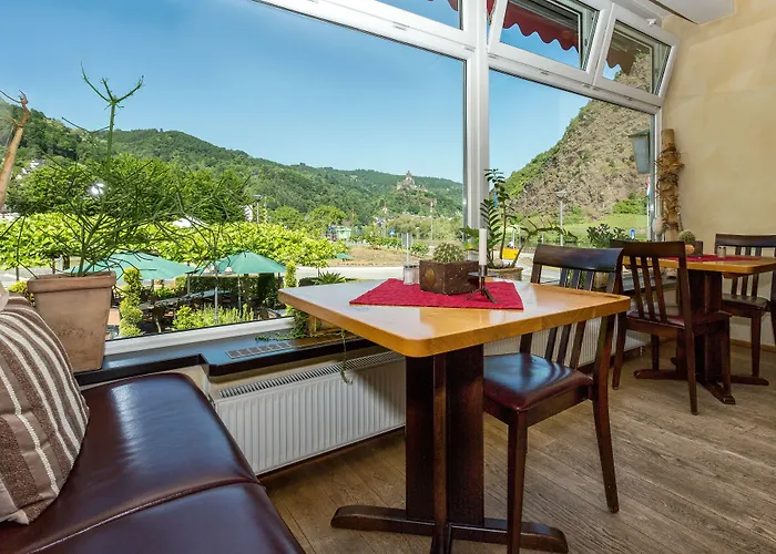 Stumbergers Hotel - Free Parking -