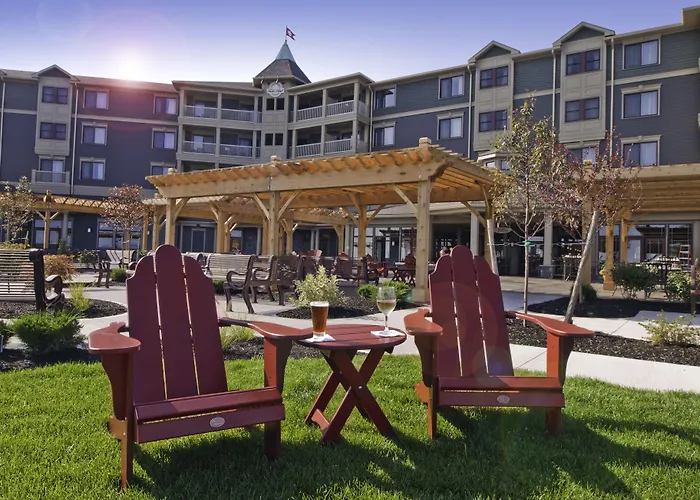 1000 Islands Harbor Hotel