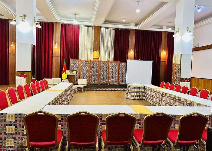 Yaahot Hotel