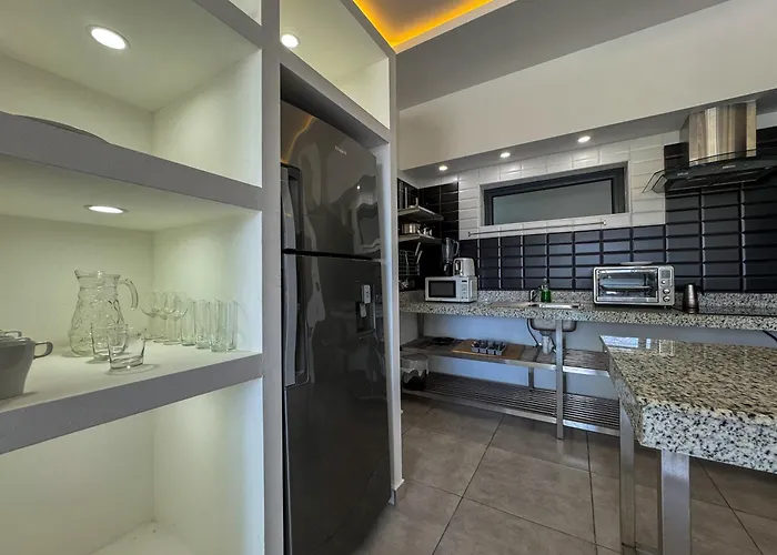 Instyle Residences At Rizz Suites