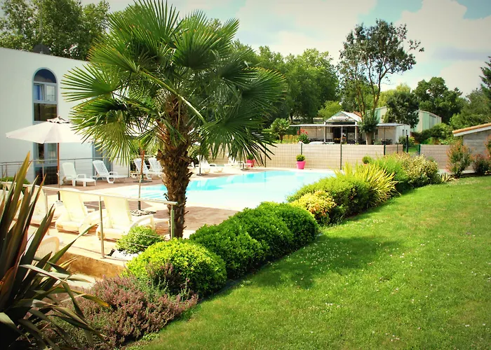 Agape Hotel Niort- Bessines