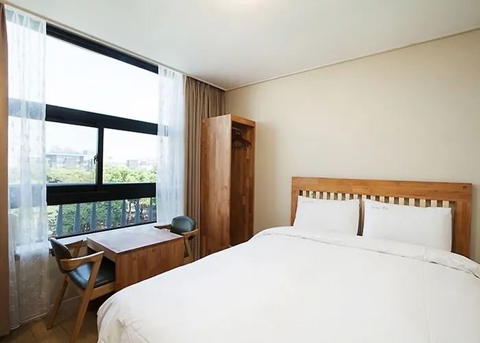 Elin Hotel