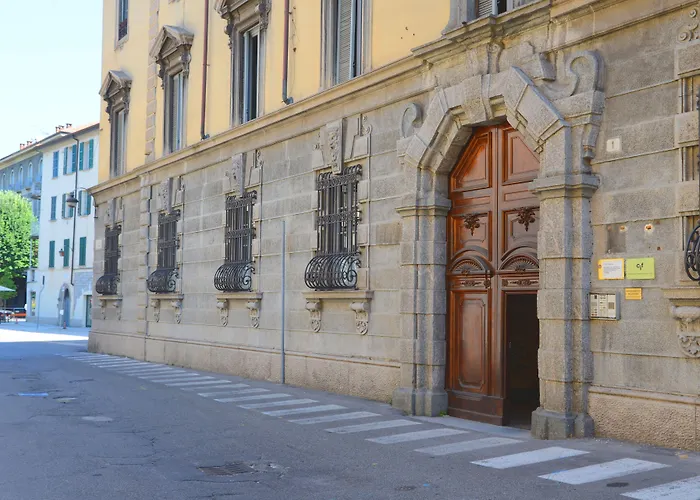 Le Stanze Del Lago Apartments
