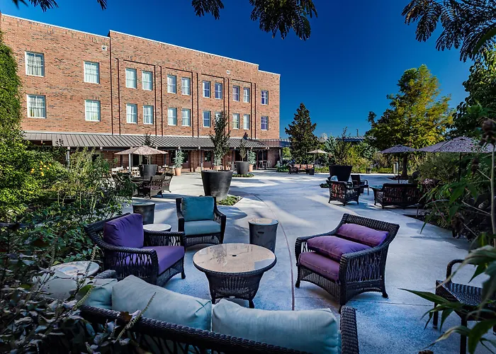 The Inn At The Crossroads