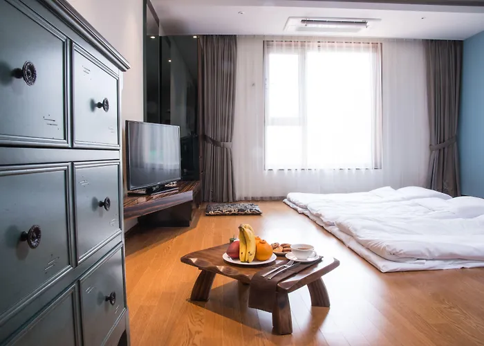 Hotel Leo