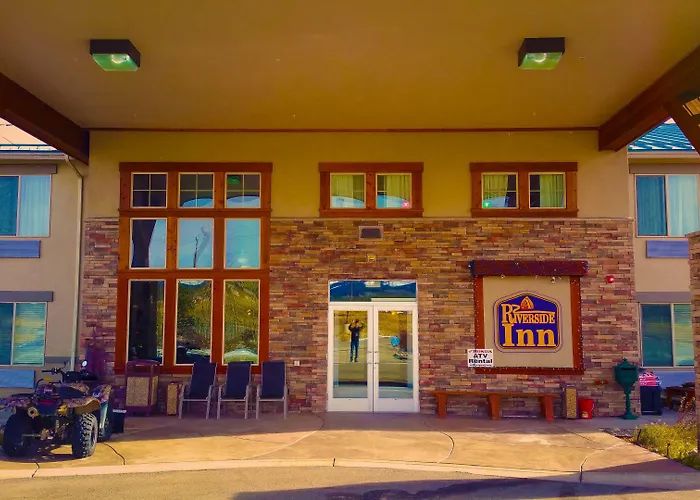 A Riverside Inn Travelodge By Wyndham