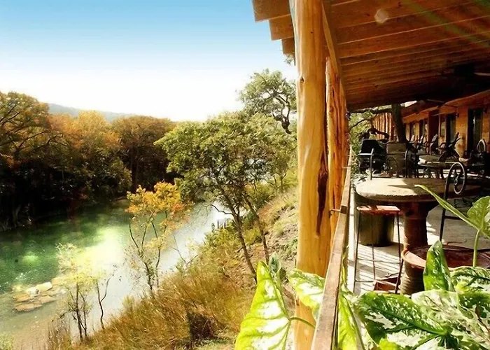 Hideout On The Horseshoe