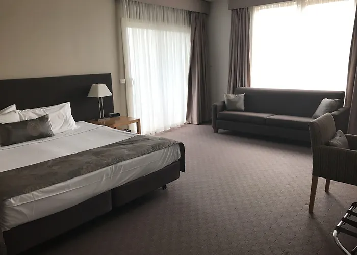 Mornington Hotel