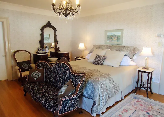 Governor'S Mansion Inn