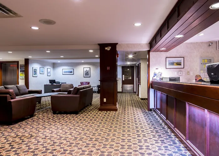Sinbads Hotel & Suites