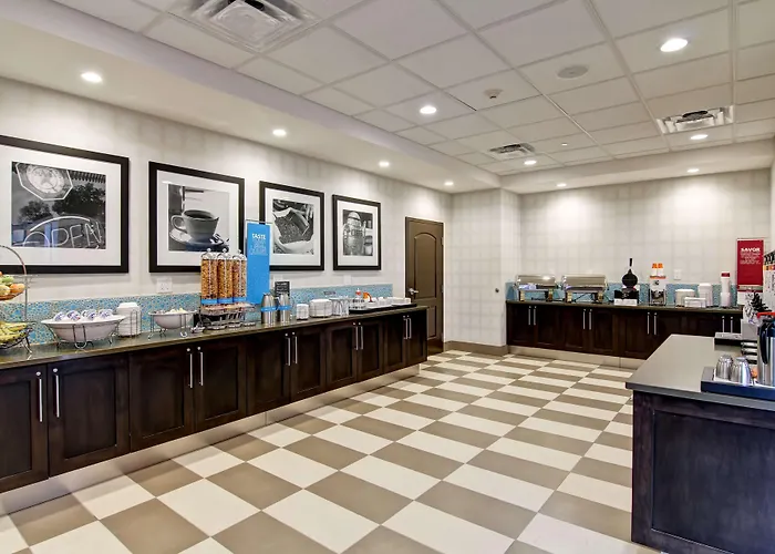 Hampton Inn & Suites By Hilton Saskatoon Airport