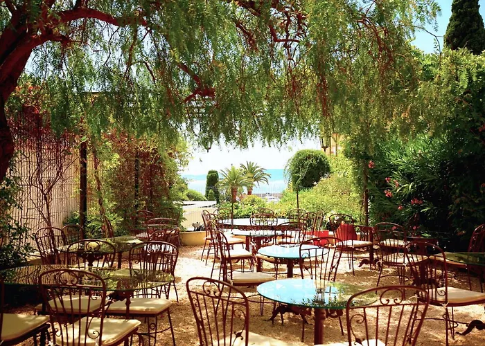 Hotel Royal Bon Repos