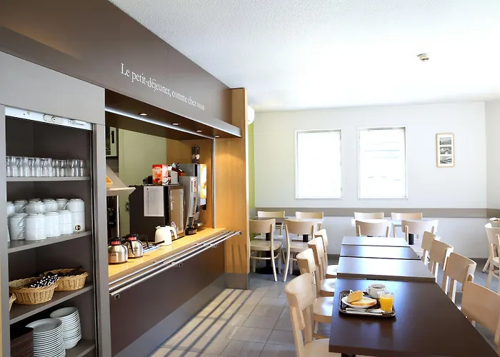 B&B HOTEL Villeneuve Loubet Plage