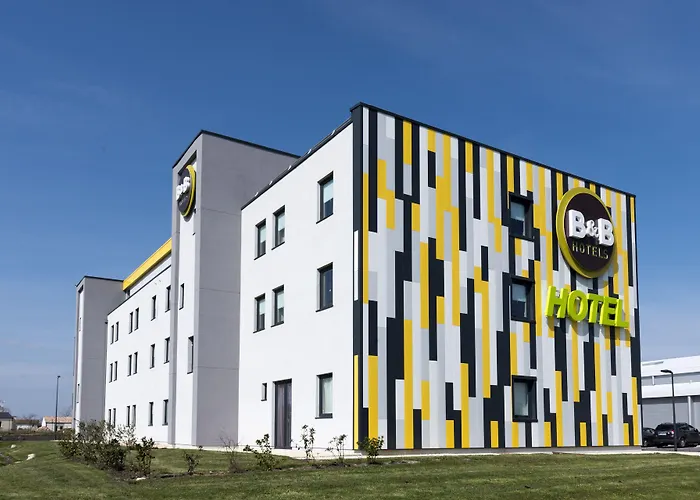 B&B HOTEL Niort Marais Poitevin