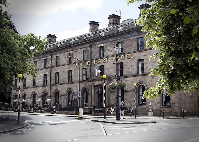 White Hart Hotel & Apartments