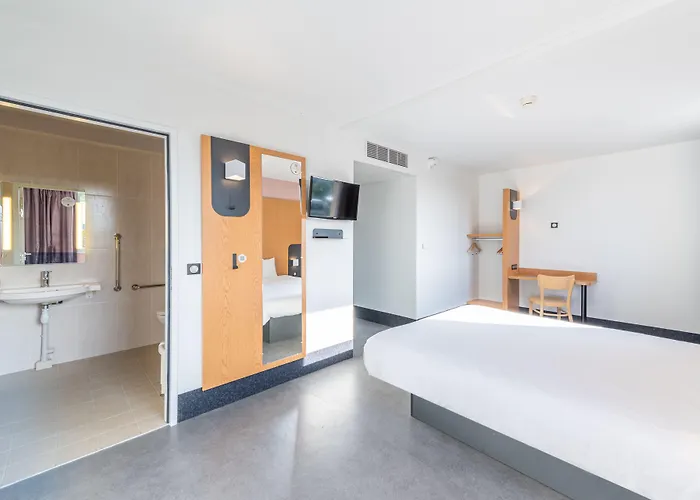 B&B HOTEL Lieusaint Carré Sénart