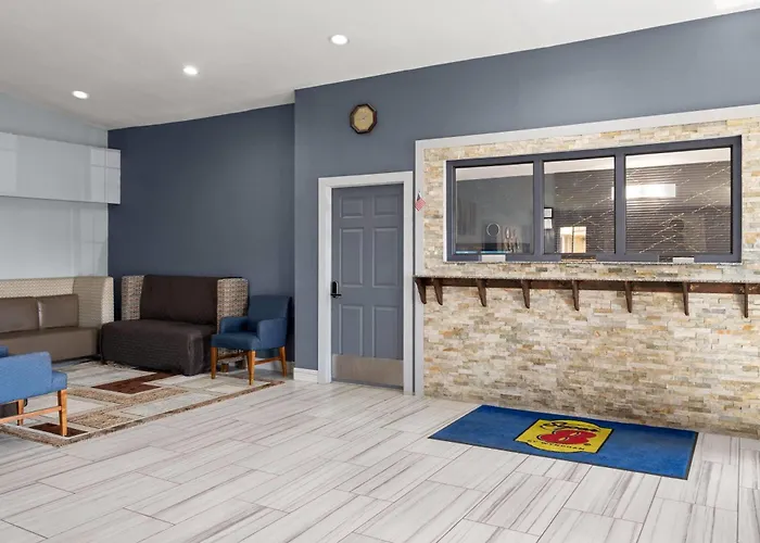 Super 8 By Wyndham Fort Wayne