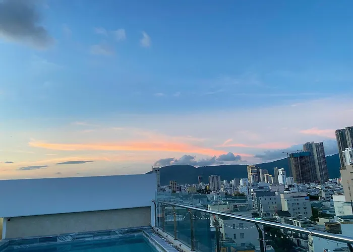 Mian Hotel Danang - Infinity Pool